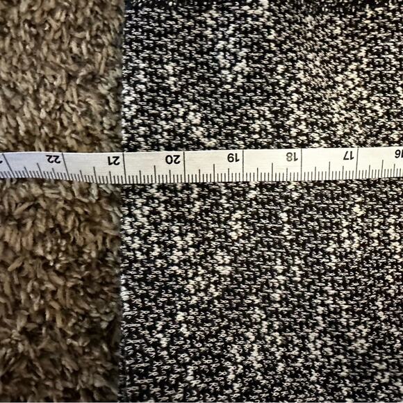 Ann Taylor women’s skirt size 6 grey pencil - Picture 6 of 6